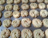 Foto langkah ke 4 dari resep Kukis SaKe (Sagu Keju).