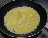 Foto langkah ke 2 dari resep Kulit Ayam dari Telur.