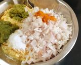 चना मुग डाळीचे पकोडे (chana moong dal pakode recipe in marathi) रेसिपी स्टेप 2 फोटो 