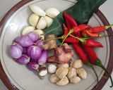Foto langkah ke 2 dari resep Ontong (jantung pisang) masak santan kuning.