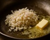 Foto del passaggio 1 della ricetta Risotto alle Mele del Trentino (Ricetta Originale by Me)