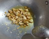 A picture of step 1 of Ginger powder panjeeri.
