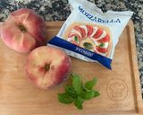 Foto del paso 1 de la receta: Ensalada caprese de paraguayo🍑
