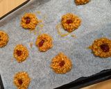 A picture of step 4 of Peanut butter and jelly cookies.