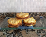 Foto del paso 6 de la receta: Alfajores de coco y dulce de leche