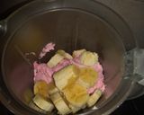 A picture of step 2 of Strawberry, banana n mango milkshake.