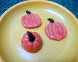 A picture of step 4 of Eggless Pumpkin shape Cashew cookies.