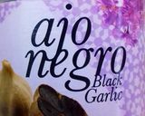 Foto del paso 2 de la receta: Langostinos crujientes con crema de ajo negro