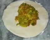 A picture of step 2 of Gajar Aloo ki sabji ka paratha.