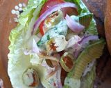Foto del paso 3 de la receta: Ensalada con queso asado y aderezo de Kéfir🥗