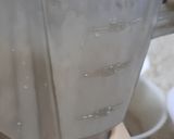 A picture of step 2 of Chikoo shake.