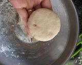 A picture of step 3 of Frozen aloo tikki.