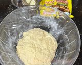 Foto langkah ke 3 dari resep Garlic Cheese Bread.