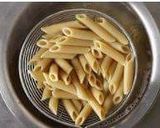 A picture of step 3 of White Sauce Pasta.
