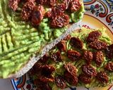 صورة لخطوة 3 من وصفة توست مع اڤوكادو 🥑🍞