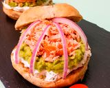Foto del paso 6 de la receta Hamburguesa de Salmón con Aguacate