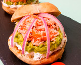 Foto del paso 6 de la receta: Hamburguesa de Salmón con Aguacate