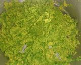 A picture of step 1 of Spicy Guacamole.