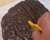 A picture of step 6 of Ragi crackers.
