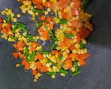 Foto langkah ke 2 dari resep Frozen Vegie Ragout Bread, Roti isi Ragut Sayur.