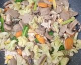 Foto langkah ke 3 dari resep Capcay Sayur.
