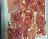 Foto del paso 2 de la receta: Hojaldre con jamón serrano y queso mozzarella