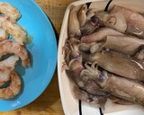 Foto del paso 1 de la receta: Arroz integral con calamares y gambón