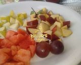 A picture of step 1 of Creamy fruit salad.