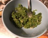 Une image de l'étape 3 de Filet de saumon sauvage en papillote au fumet de homard échalotes persil crème et citron.