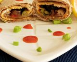 ফ্রায়েড ভেজিটেবলস এগ স্টাফিং রোটি রোল (fried vegetables egg stuffing roti roll recipe in Bengali) রেসিপির ধাপ 6 ছবি