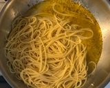 A picture of step 7 of Pasta with shrimp, tarragon and lemon.