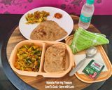तिकोना जीरा पराठा - पत्ता गोभी मटर आलू टमाटर की सूखी सब्जी - गुजराती स्टाइल - बेंटो लंच बॉक्स रेसिपी चरण 8 फोटो