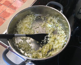 Foto del paso 4 de la receta: Alubias marineras con chipirones