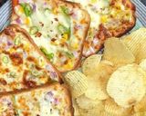 ब्रेड पिज़्ज़ा(Bread pizza recipe in hindi) रेसिपी चरण 2 फोटो