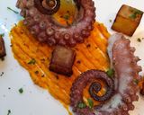 Foto del passaggio 8 della ricetta Polpo con patate su crema alle carote