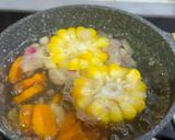 Foto langkah ke 2 dari resep Sayur Bening Oyong Wortel dan Jagung.