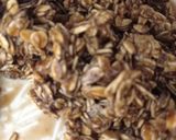 Foto del paso 3 de la receta: Galletitas de granola, chocolate y miel