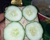 A picture of step 4 of Cucumber Sardine Bread Sandwich.