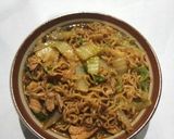 Foto langkah ke 4 dari resep Mie Kuah Jawa Pedas.