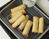 Foto langkah ke 9 dari resep Lumpia Ayam Jamur Devina Hermawan.