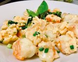 รูปขั้นตอนการทำที่ 4 ของ กุ้งแชบ๊วยผัดไข่นุ่ม