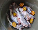 Foto langkah ke 1 dari resep Pepes Ikan Otek Mangga Muda.
