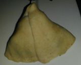 A picture of step 6 of Aloo samosa.