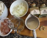 Foto del paso 1 de la receta Pollo con salsa de vino y nata al cardamomo