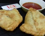 A picture of step 7 of Aalu ke samosay.