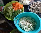 Foto langkah ke 3 dari resep Capcay Goreng (dengan kekian udang).