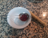 Foto del paso 2 de la receta: Ensalada templada provenzal con vinagreta de grosella