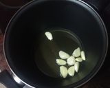 Foto del paso 1 de la receta: Sopa de ajo con albóndigas
