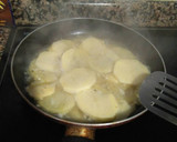 Foto del paso 8 de la receta: Filetes de pollo con patatas