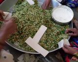 A picture of step 1 of Hare mutter ki kachori.
